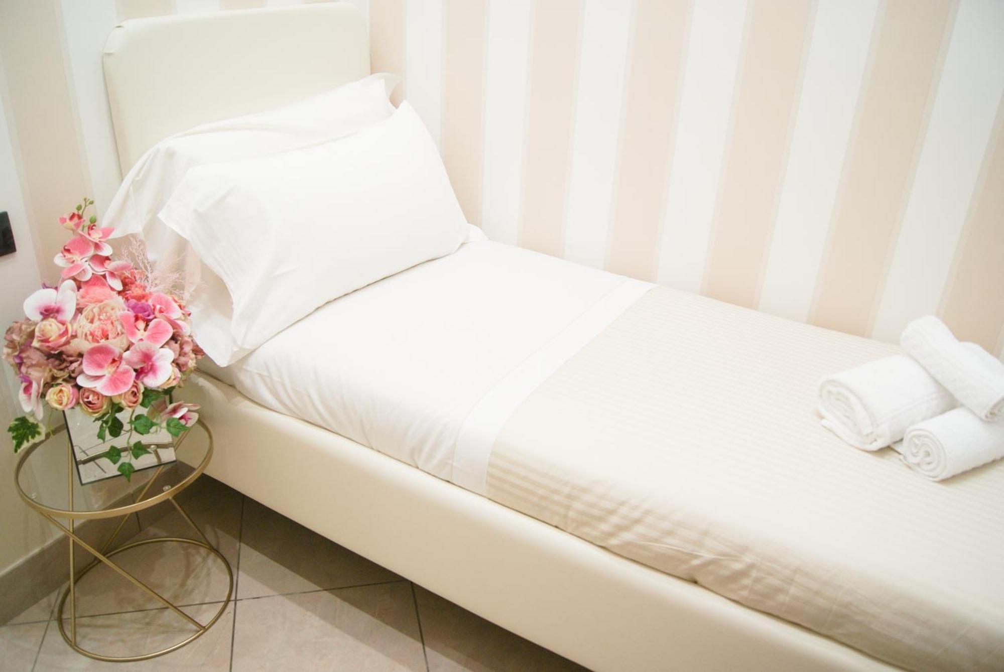 Monti 66 Hotel โรม ภายนอก รูปภาพ