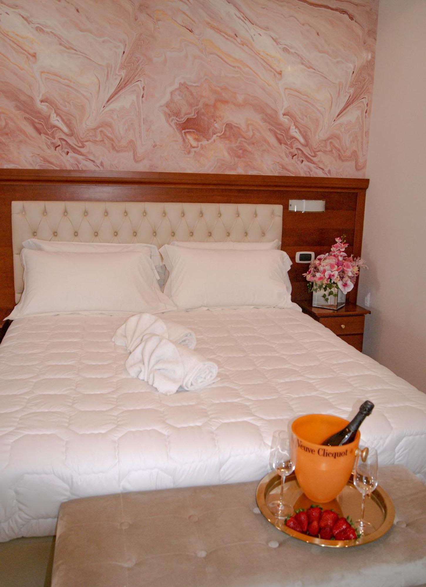 Monti 66 Hotel โรม ภายนอก รูปภาพ